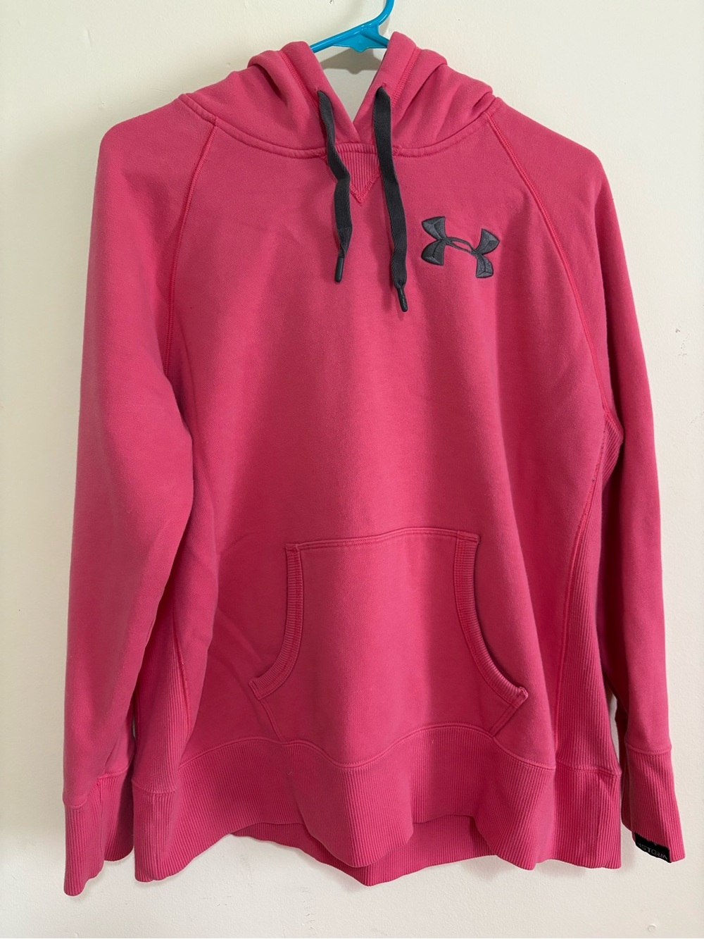 Under Armour Women's Pink Hoodie Size Large